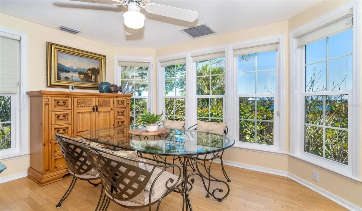 3 Bedrooms Bedrooms, 0 ,3 BathroomsBathrooms,Residential,For Sale,0,D6144560