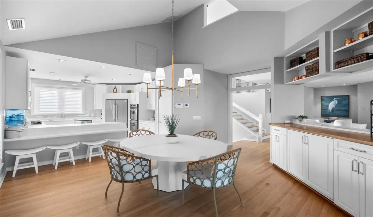 4 Bedrooms Bedrooms, 0 ,4 BathroomsBathrooms,Residential,For Sale,0,TB8375836