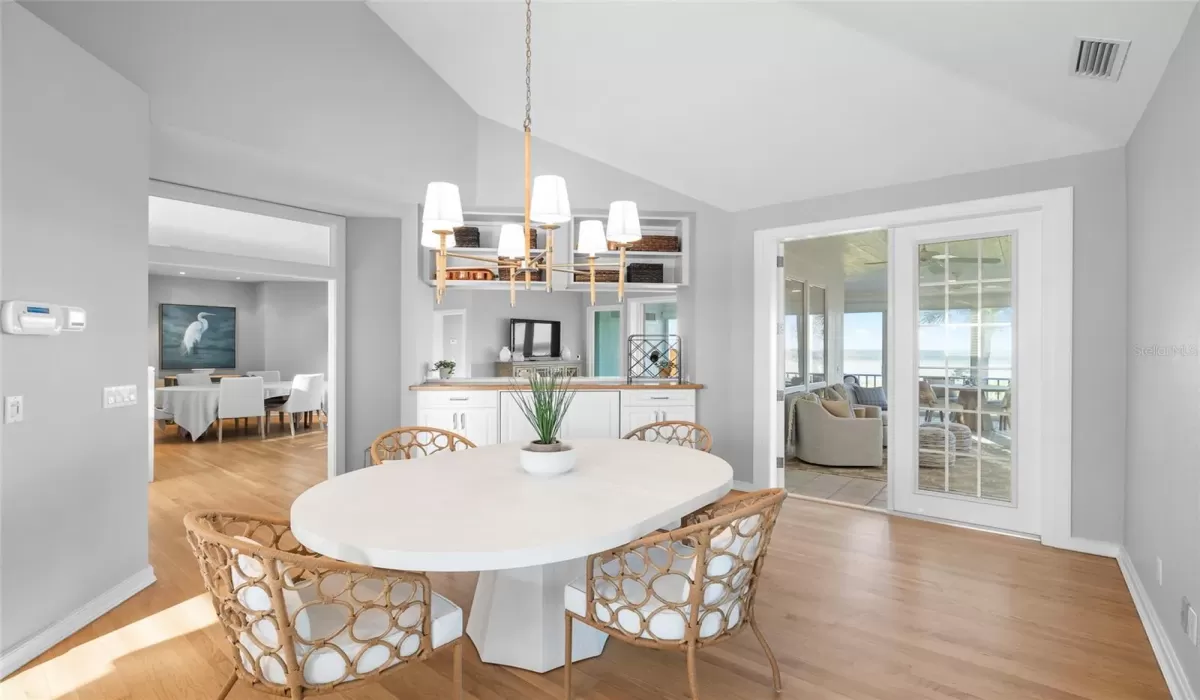 4 Bedrooms Bedrooms, 0 ,4 BathroomsBathrooms,Residential,For Sale,0,TB8375836