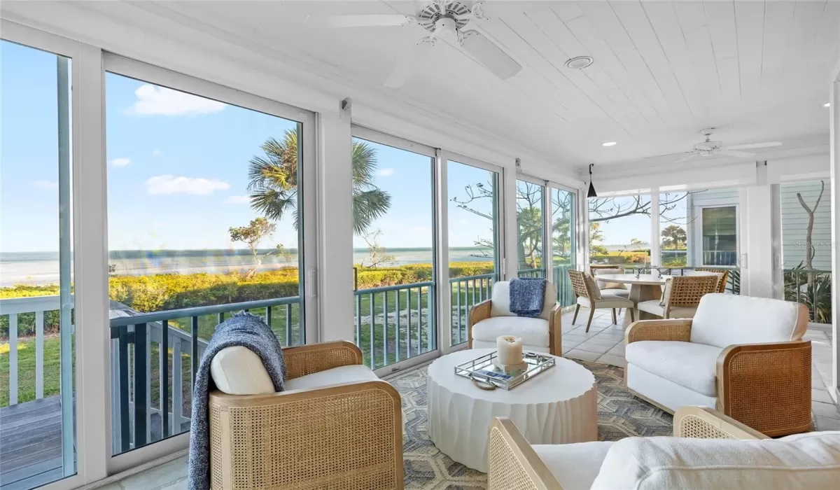 4 Bedrooms Bedrooms, 0 ,4 BathroomsBathrooms,Residential,For Sale,0,TB8375836