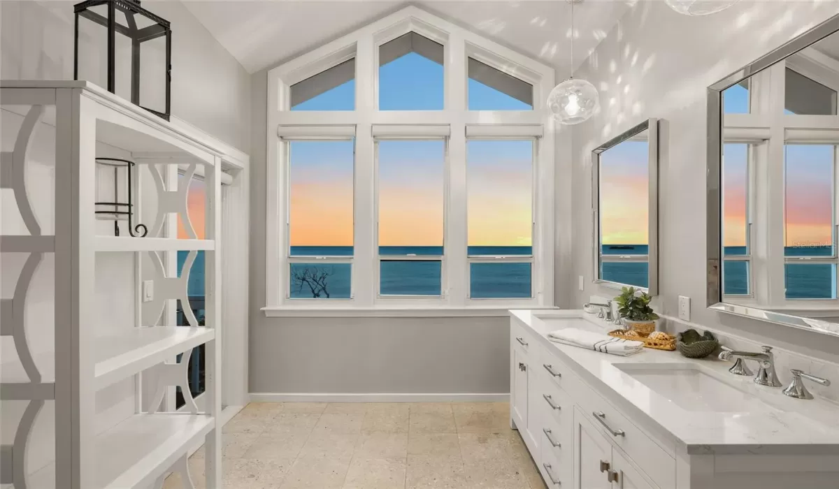 4 Bedrooms Bedrooms, 0 ,4 BathroomsBathrooms,Residential,For Sale,0,TB8375836