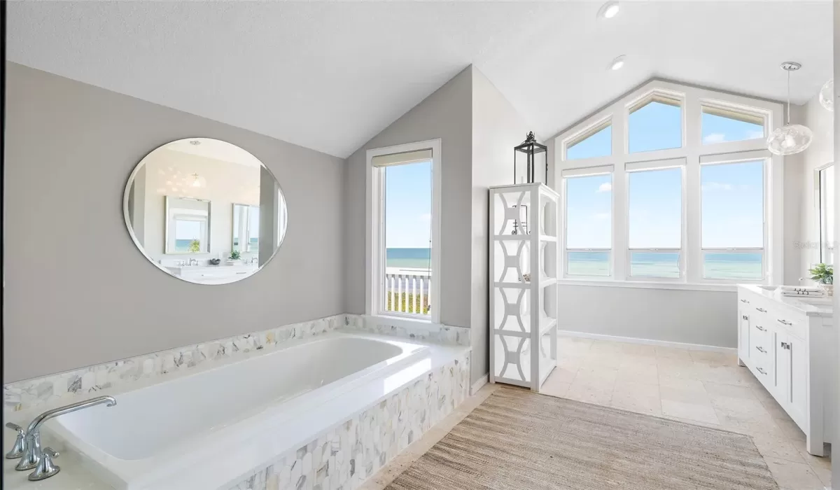 4 Bedrooms Bedrooms, 0 ,4 BathroomsBathrooms,Residential,For Sale,0,TB8375836