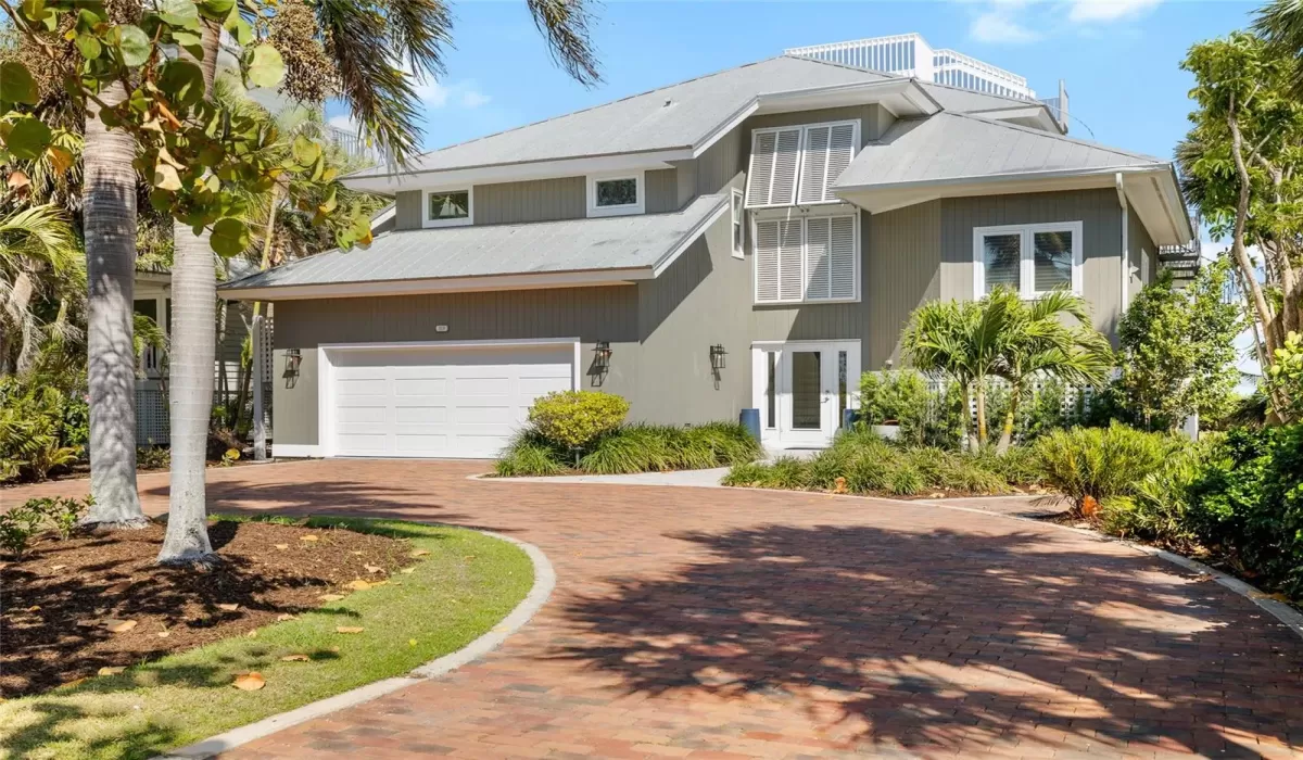 4 Bedrooms Bedrooms, 0 ,4 BathroomsBathrooms,Residential,For Sale,0,TB8375836