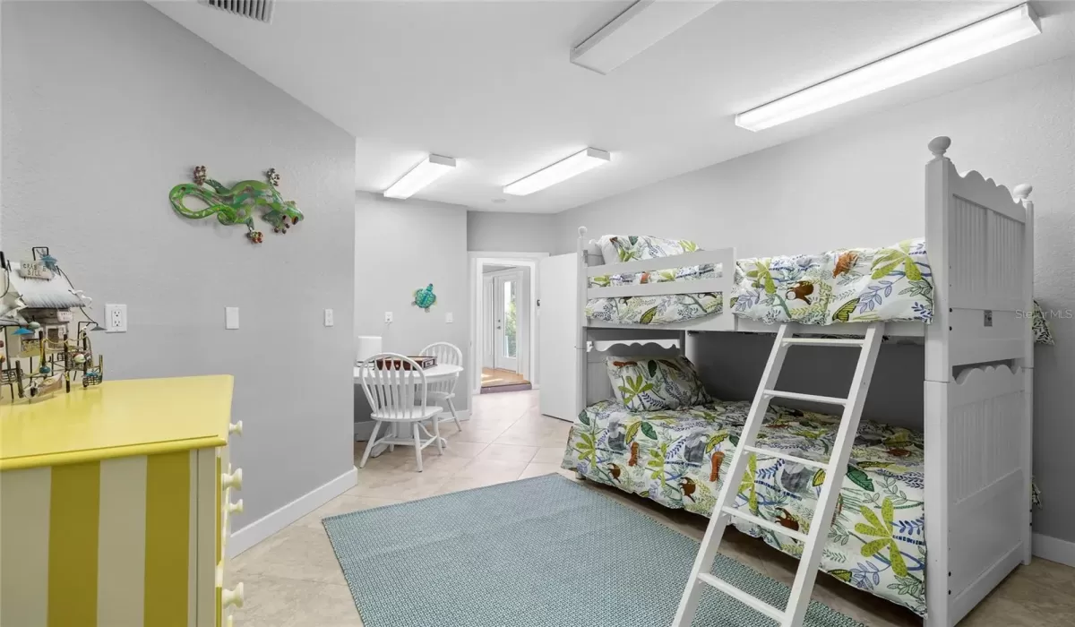 4 Bedrooms Bedrooms, 0 ,4 BathroomsBathrooms,Residential,For Sale,0,TB8375836