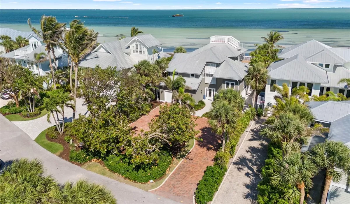 4 Bedrooms Bedrooms, 0 ,4 BathroomsBathrooms,Residential,For Sale,0,TB8375836