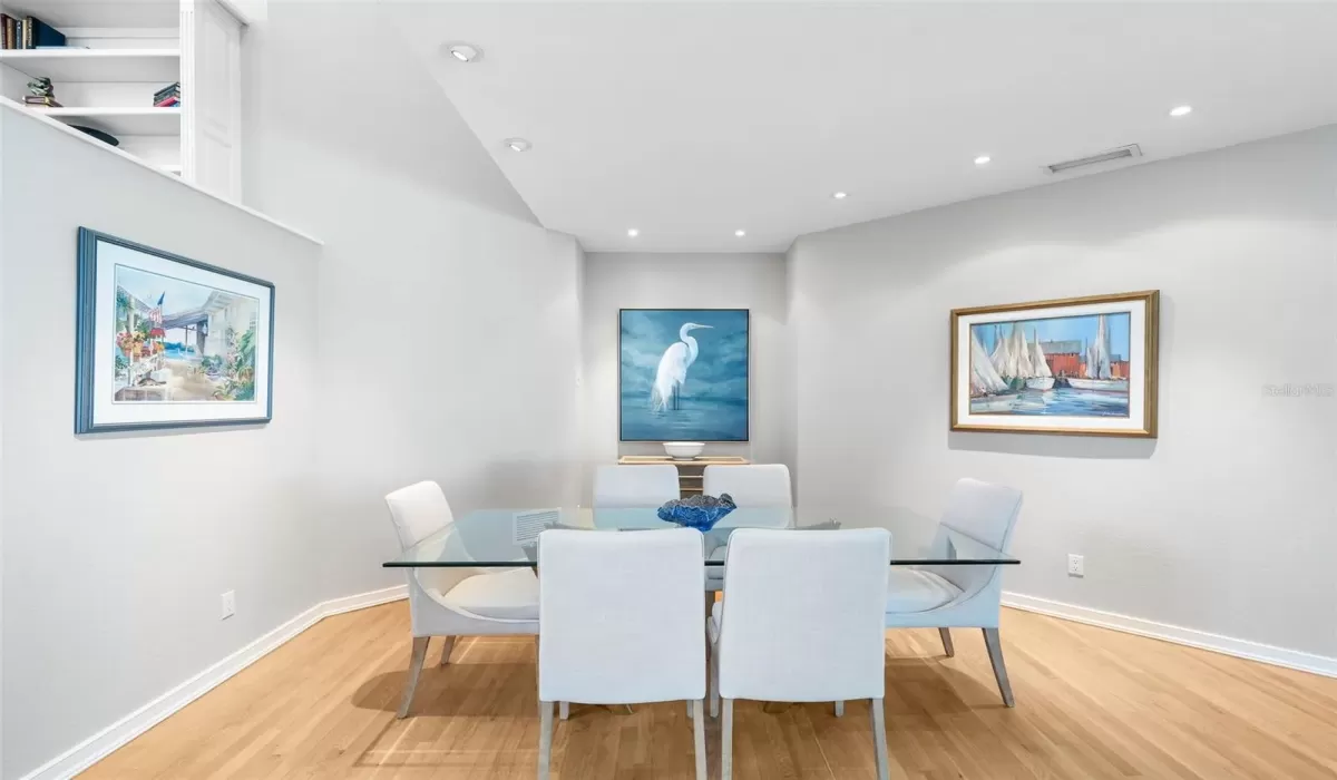 4 Bedrooms Bedrooms, 0 ,4 BathroomsBathrooms,Residential,For Sale,0,TB8375836