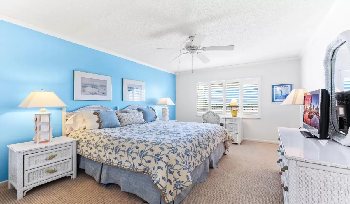 2 Bedrooms Bedrooms, 0 ,2 BathroomsBathrooms,Residential,For Sale,0,D6144596