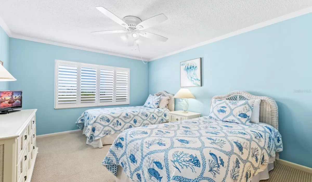 2 Bedrooms Bedrooms, 0 ,2 BathroomsBathrooms,Residential,For Sale,0,D6144596