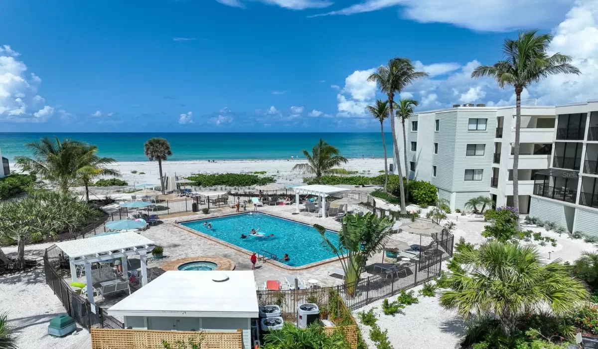 2 Bedrooms Bedrooms, 0 ,2 BathroomsBathrooms,Residential,For Sale,0,D6144596