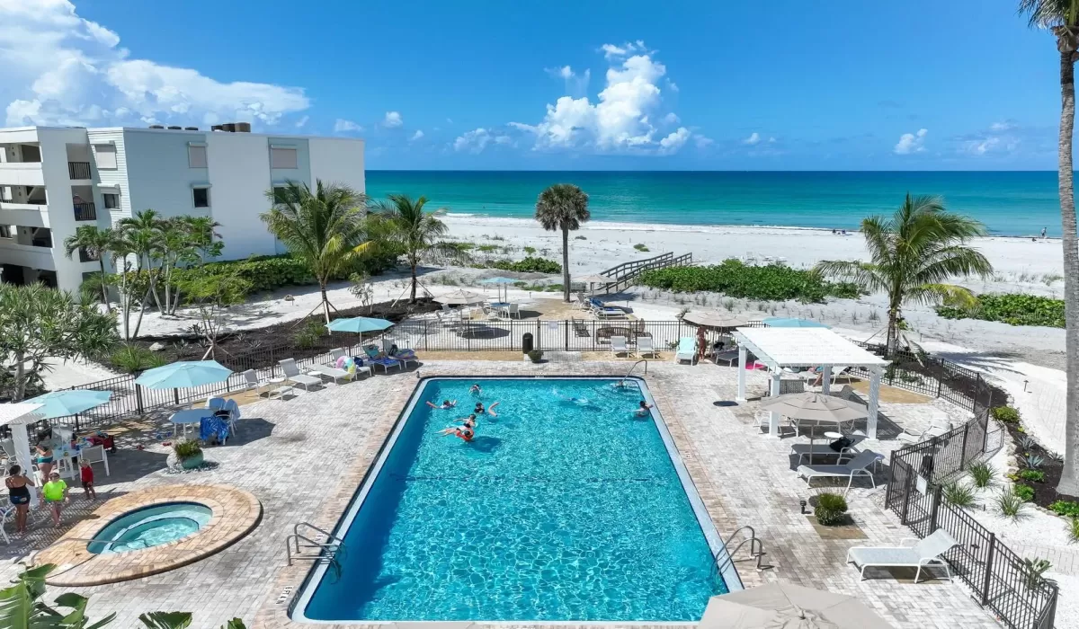 2 Bedrooms Bedrooms, 0 ,2 BathroomsBathrooms,Residential,For Sale,0,D6144596