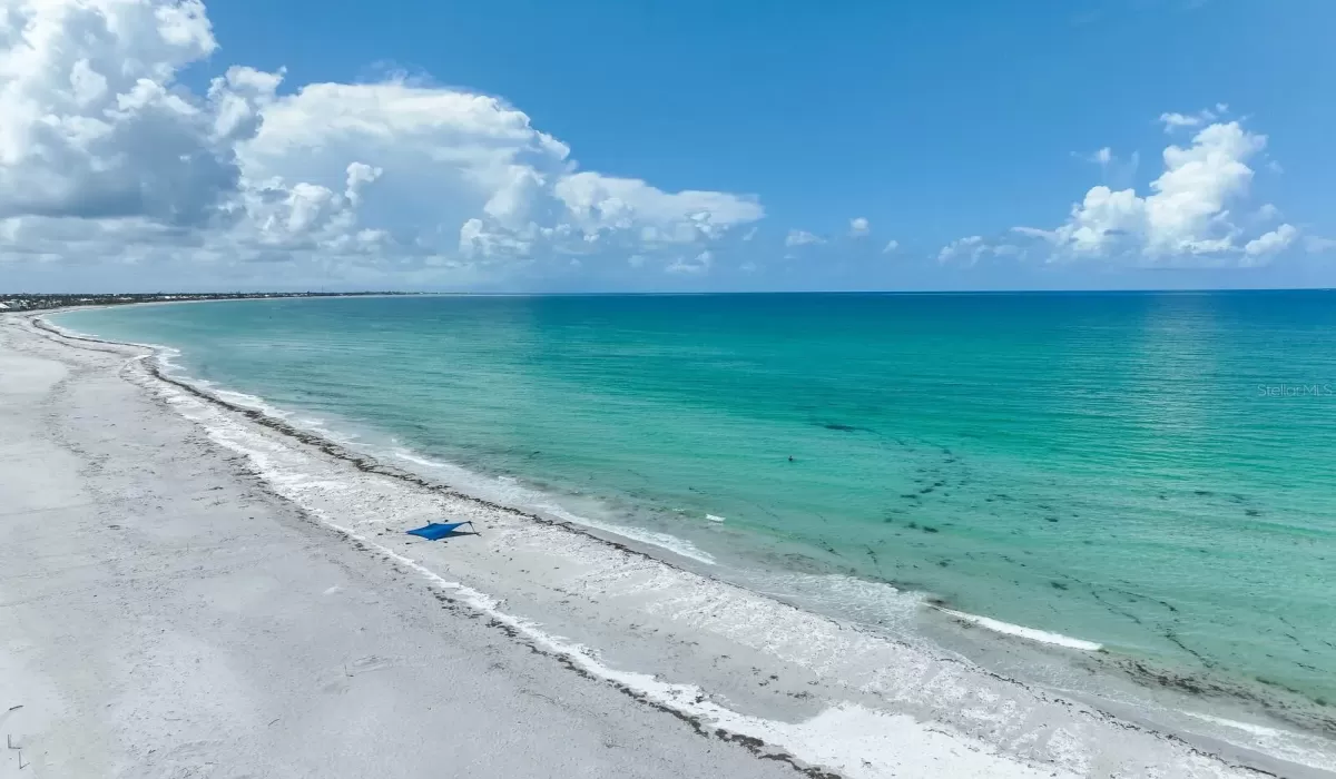 2 Bedrooms Bedrooms, 0 ,2 BathroomsBathrooms,Residential,For Sale,0,D6144596