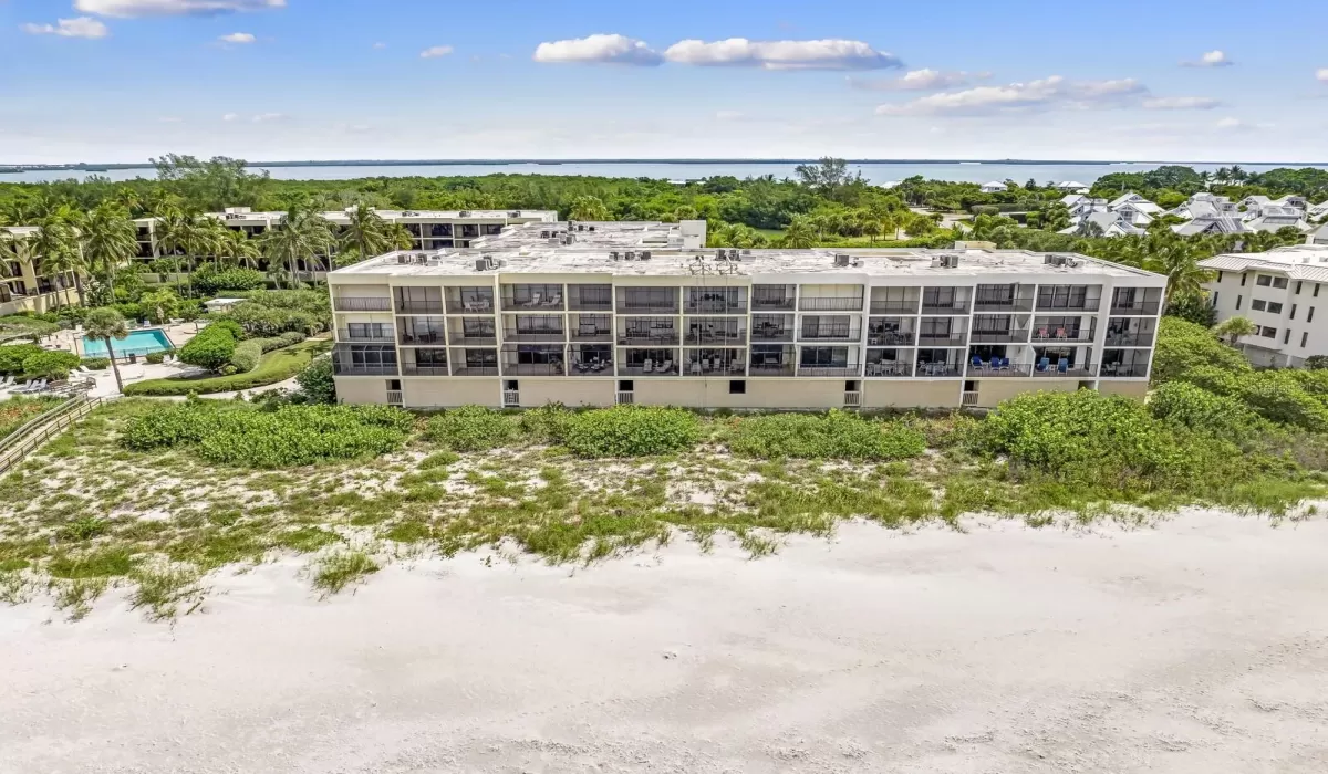 2 Bedrooms Bedrooms, 0 ,2 BathroomsBathrooms,Residential,For Sale,0,D6144596