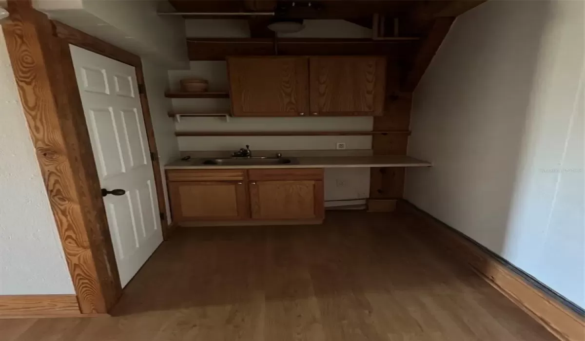 0 , 0 ,0,Commercial Lease,For Sale,0,D6144657