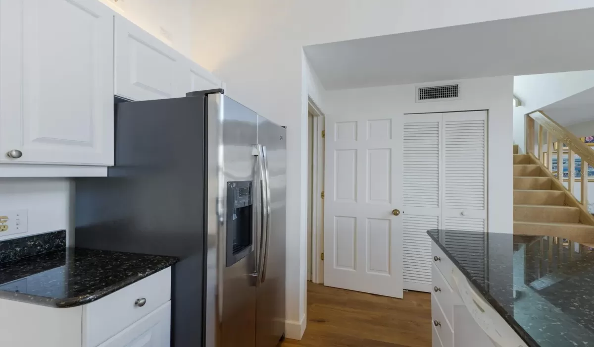 3 Bedrooms Bedrooms, 0 ,3 BathroomsBathrooms,Residential,For Sale,0,D6144567