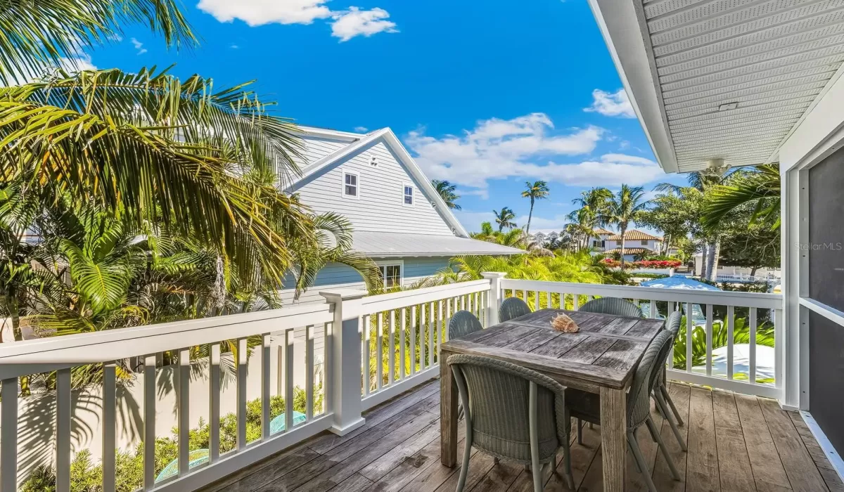 3 Bedrooms Bedrooms, 0 ,2 BathroomsBathrooms,Residential,Pending,0,D6144615