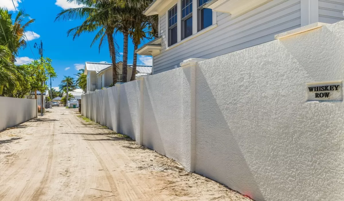 3 Bedrooms Bedrooms, 0 ,2 BathroomsBathrooms,Residential,Pending,0,D6144615