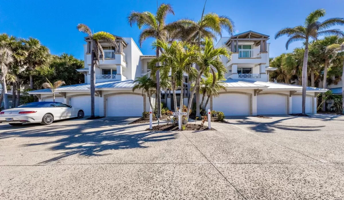 3 Bedrooms Bedrooms, 0 ,3 BathroomsBathrooms,Residential,For Sale,0,D6144921