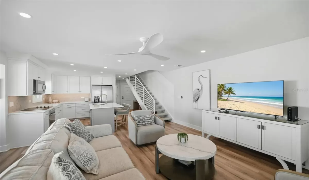 3 Bedrooms Bedrooms, 0 ,3 BathroomsBathrooms,Residential,For Sale,0,D6144962