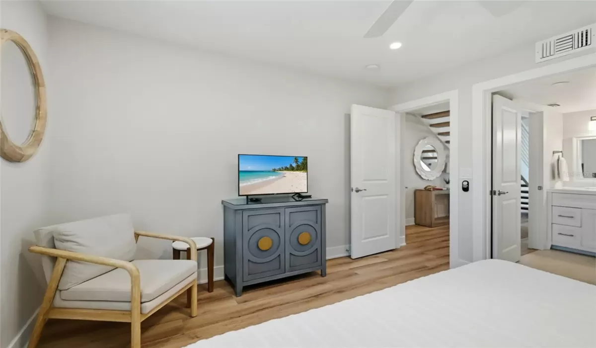 3 Bedrooms Bedrooms, 0 ,3 BathroomsBathrooms,Residential,For Sale,0,D6144962