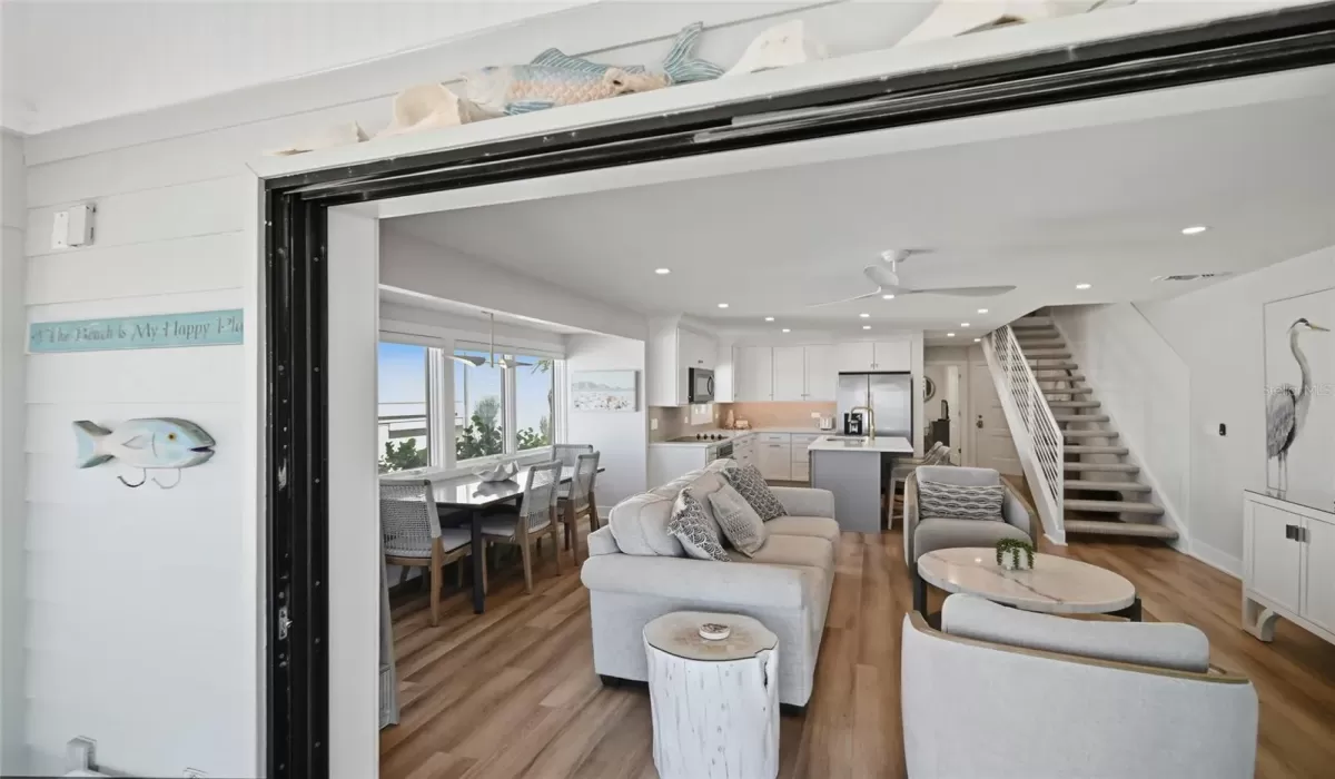 3 Bedrooms Bedrooms, 0 ,3 BathroomsBathrooms,Residential,For Sale,0,D6144962