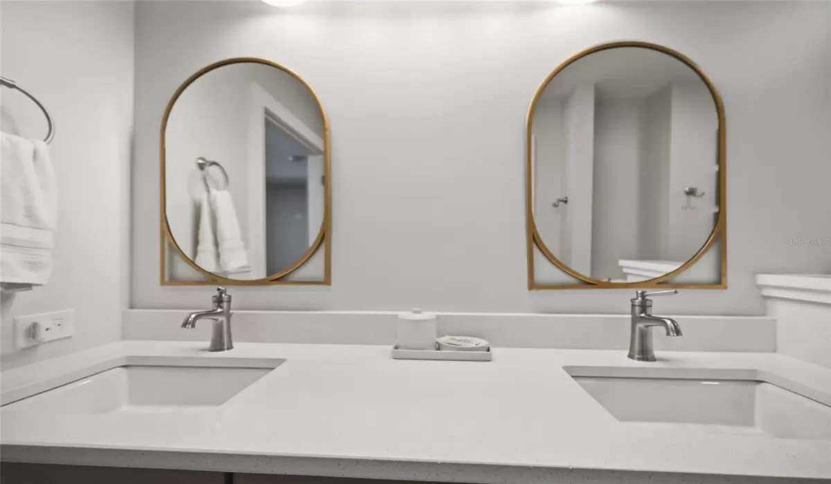 3 Bedrooms Bedrooms, 0 ,3 BathroomsBathrooms,Residential,For Sale,0,D6144962