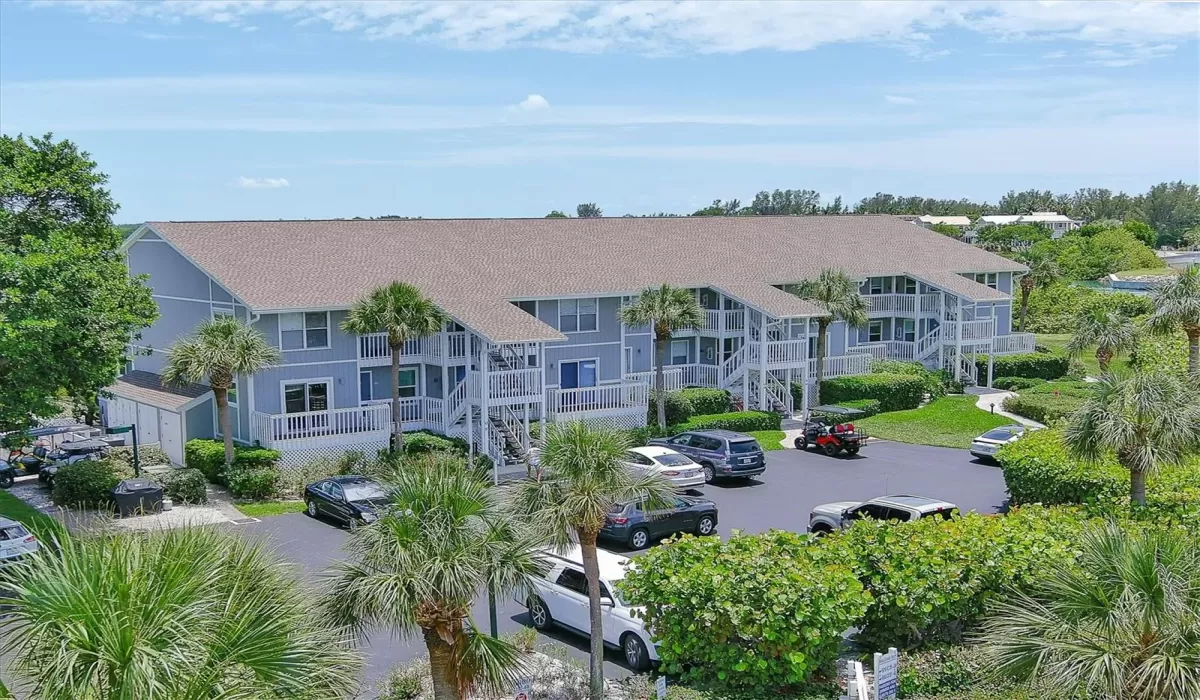 2 Bedrooms Bedrooms, 0 ,2 BathroomsBathrooms,Residential,For Sale,0,D6145072