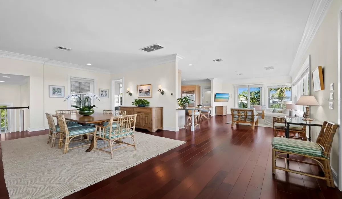 5 Bedrooms Bedrooms, 0 ,5 BathroomsBathrooms,Residential,For Sale,0,D6145104