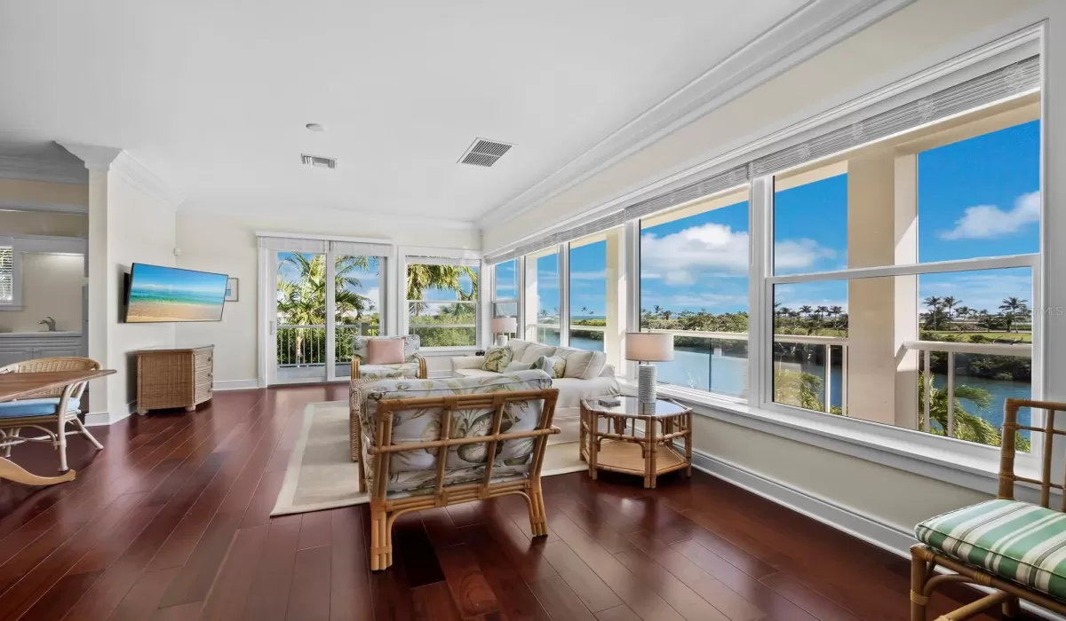 5 Bedrooms Bedrooms, 0 ,5 BathroomsBathrooms,Residential,For Sale,0,D6145104