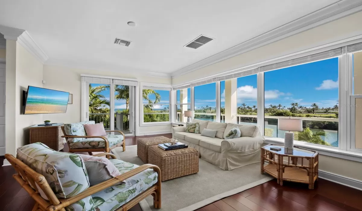 5 Bedrooms Bedrooms, 0 ,5 BathroomsBathrooms,Residential,For Sale,0,D6145104