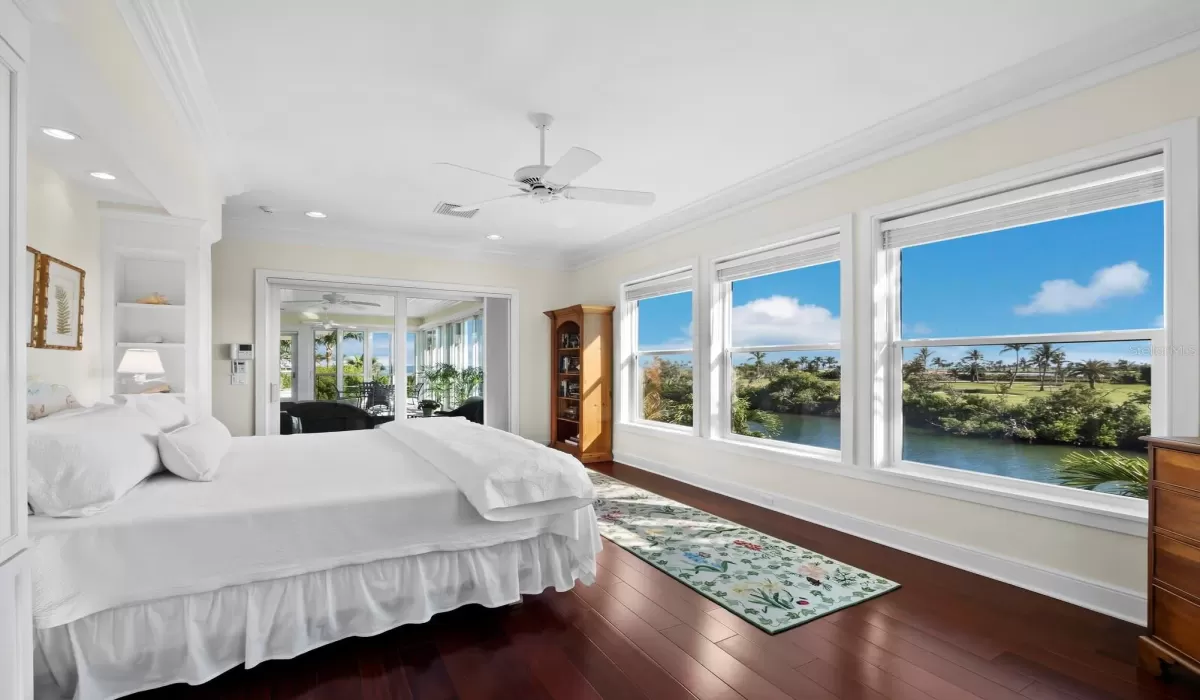 5 Bedrooms Bedrooms, 0 ,5 BathroomsBathrooms,Residential,For Sale,0,D6145104