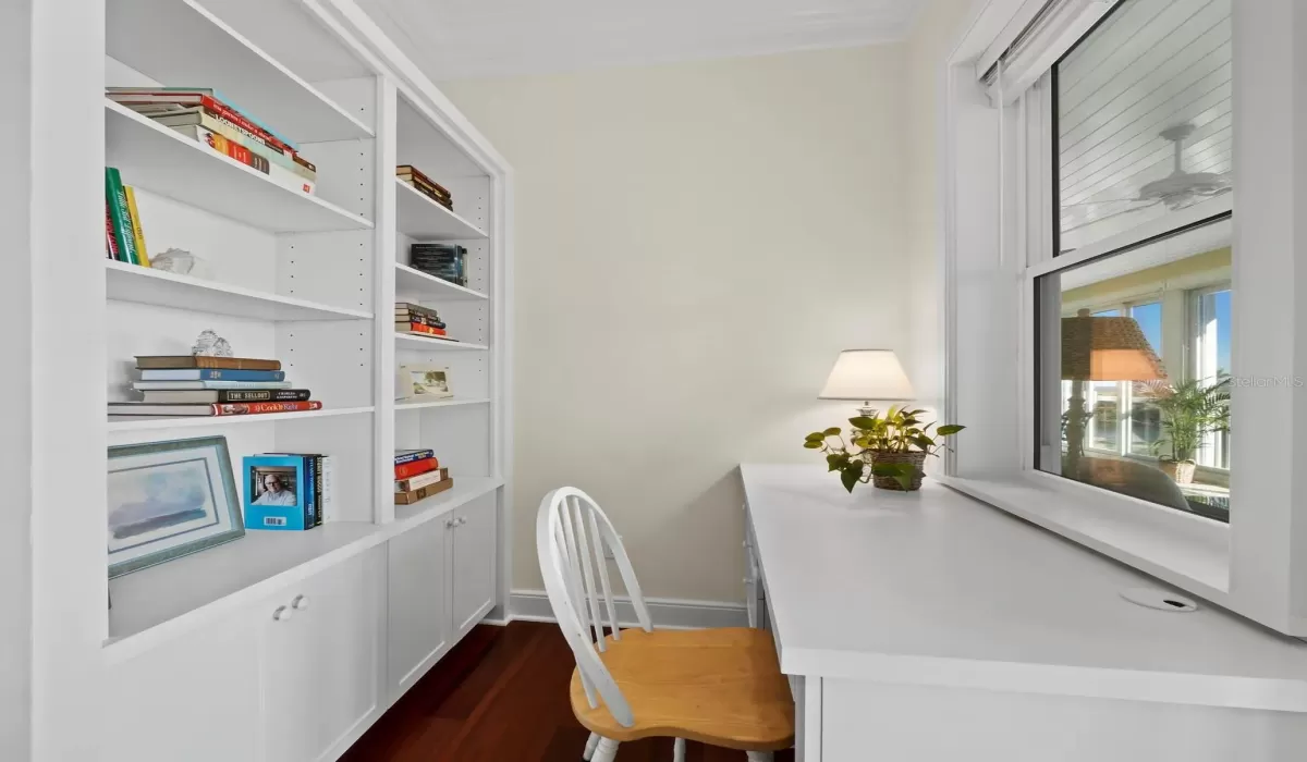 5 Bedrooms Bedrooms, 0 ,5 BathroomsBathrooms,Residential,For Sale,0,D6145104