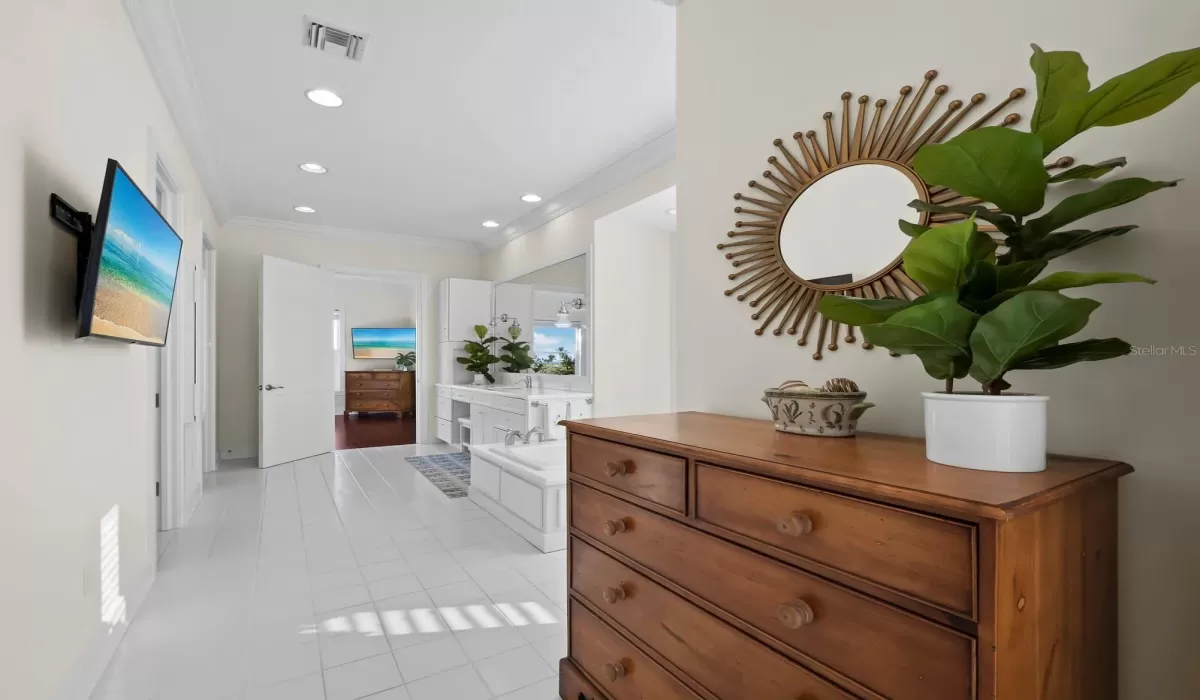 5 Bedrooms Bedrooms, 0 ,5 BathroomsBathrooms,Residential,For Sale,0,D6145104