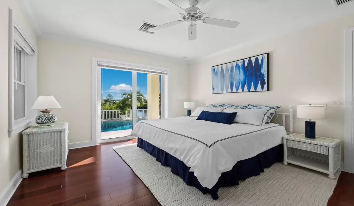 5 Bedrooms Bedrooms, 0 ,5 BathroomsBathrooms,Residential,For Sale,0,D6145104