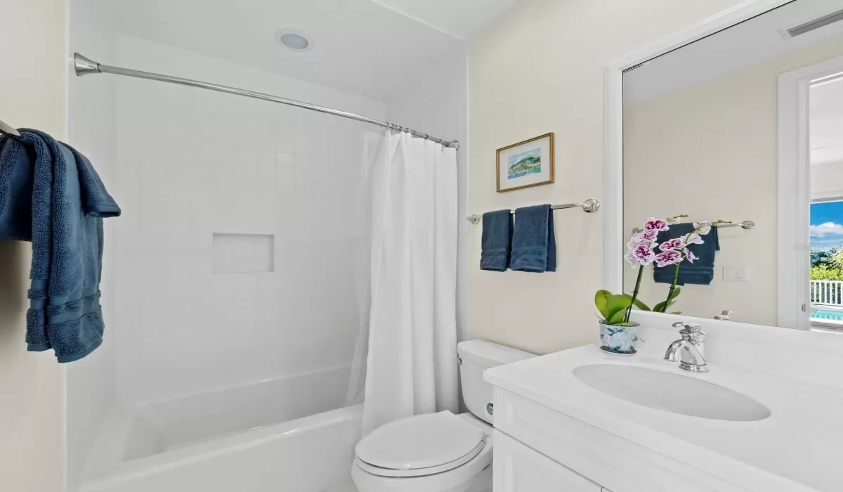 5 Bedrooms Bedrooms, 0 ,5 BathroomsBathrooms,Residential,For Sale,0,D6145104