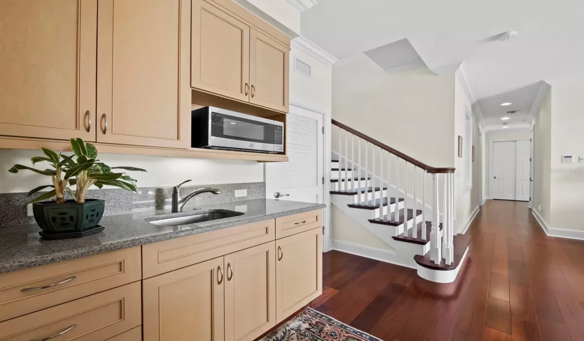 5 Bedrooms Bedrooms, 0 ,5 BathroomsBathrooms,Residential,For Sale,0,D6145104