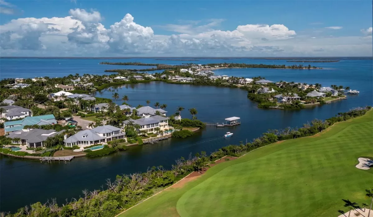 5 Bedrooms Bedrooms, 0 ,5 BathroomsBathrooms,Residential,For Sale,0,D6145104