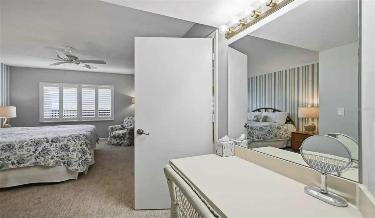 2 Bedrooms Bedrooms, 0 ,2 BathroomsBathrooms,Residential,For Sale,0,D6145260