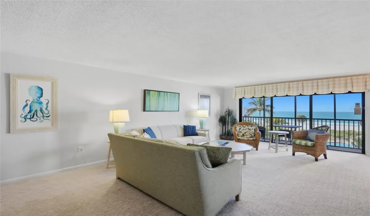 2 Bedrooms Bedrooms, 0 ,2 BathroomsBathrooms,Residential,For Sale,0,D6145260