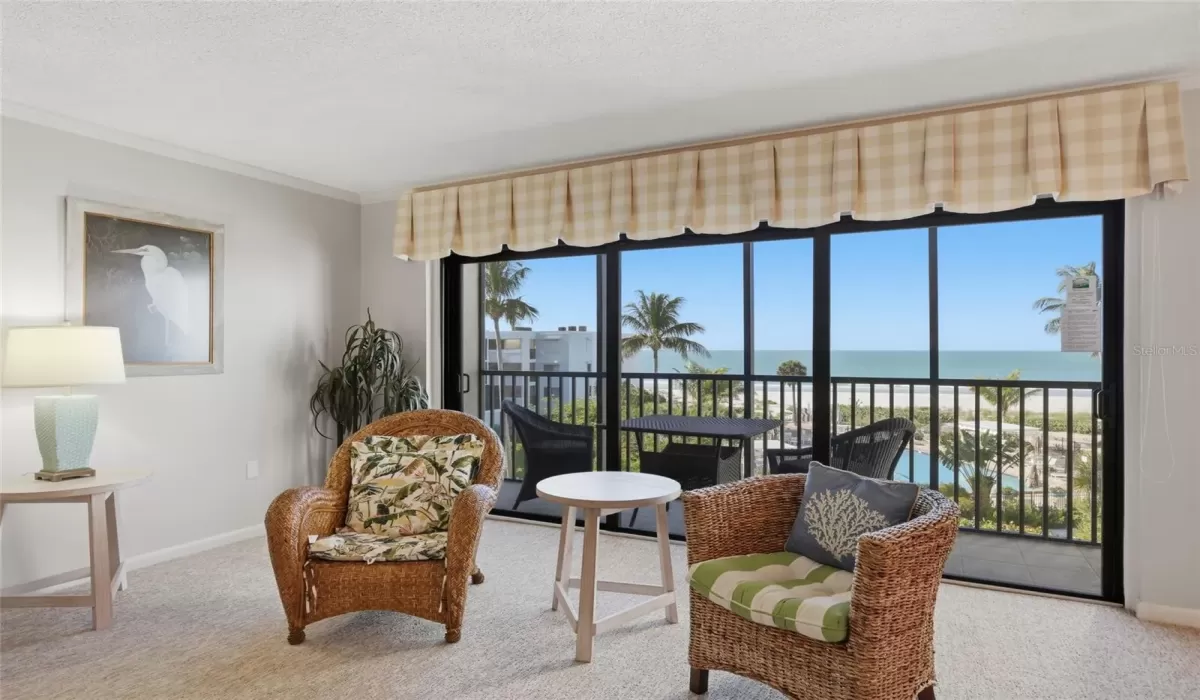 2 Bedrooms Bedrooms, 0 ,2 BathroomsBathrooms,Residential,For Sale,0,D6145260