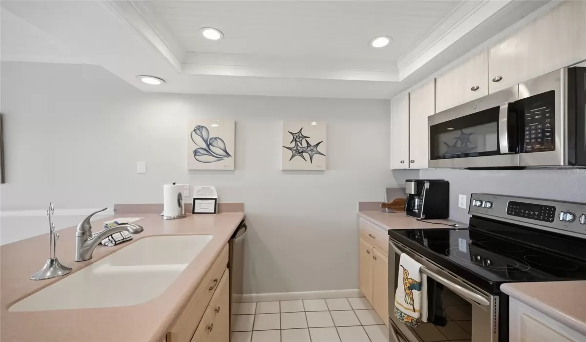 2 Bedrooms Bedrooms, 0 ,2 BathroomsBathrooms,Residential,For Sale,0,D6145260