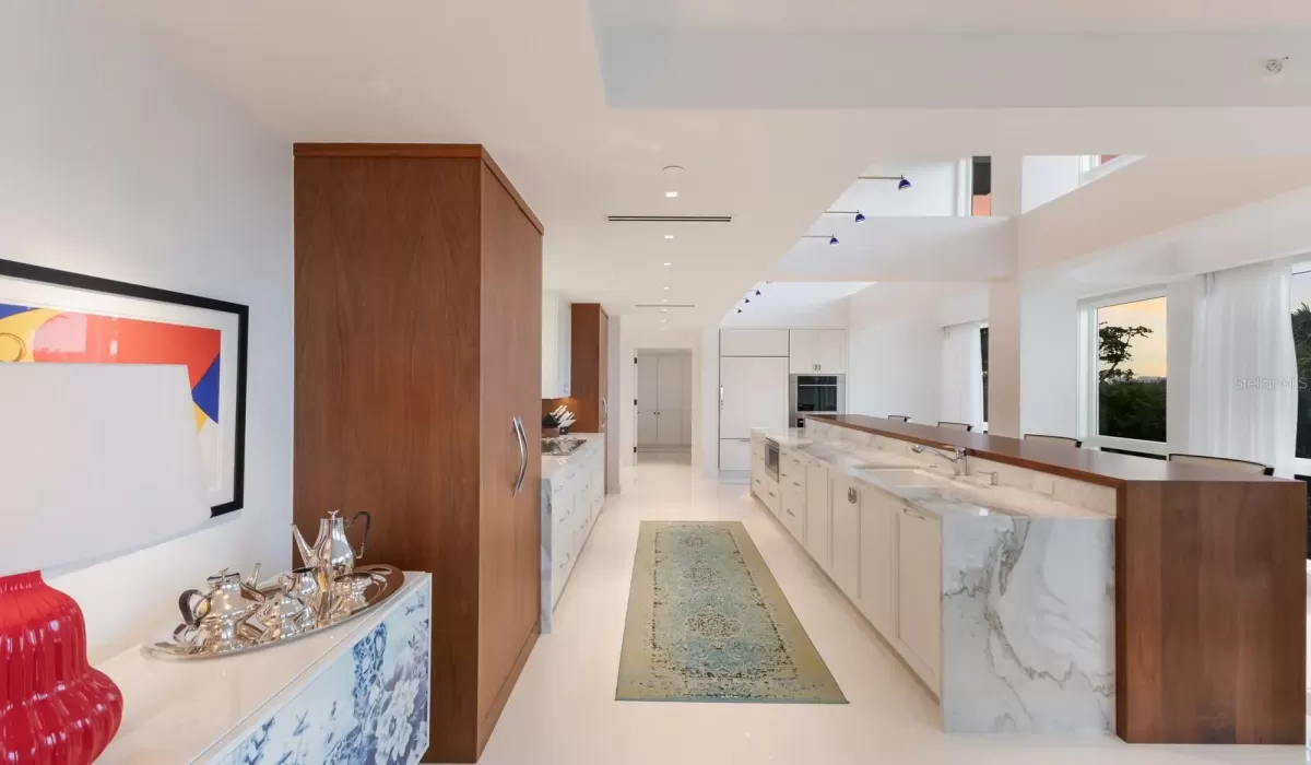 4 Bedrooms Bedrooms, 0 ,3 BathroomsBathrooms,Residential,For Sale,0,D6145154