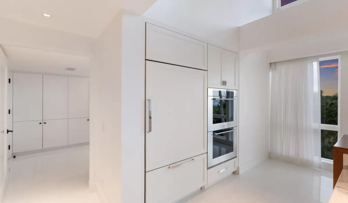 4 Bedrooms Bedrooms, 0 ,3 BathroomsBathrooms,Residential,For Sale,0,D6145154