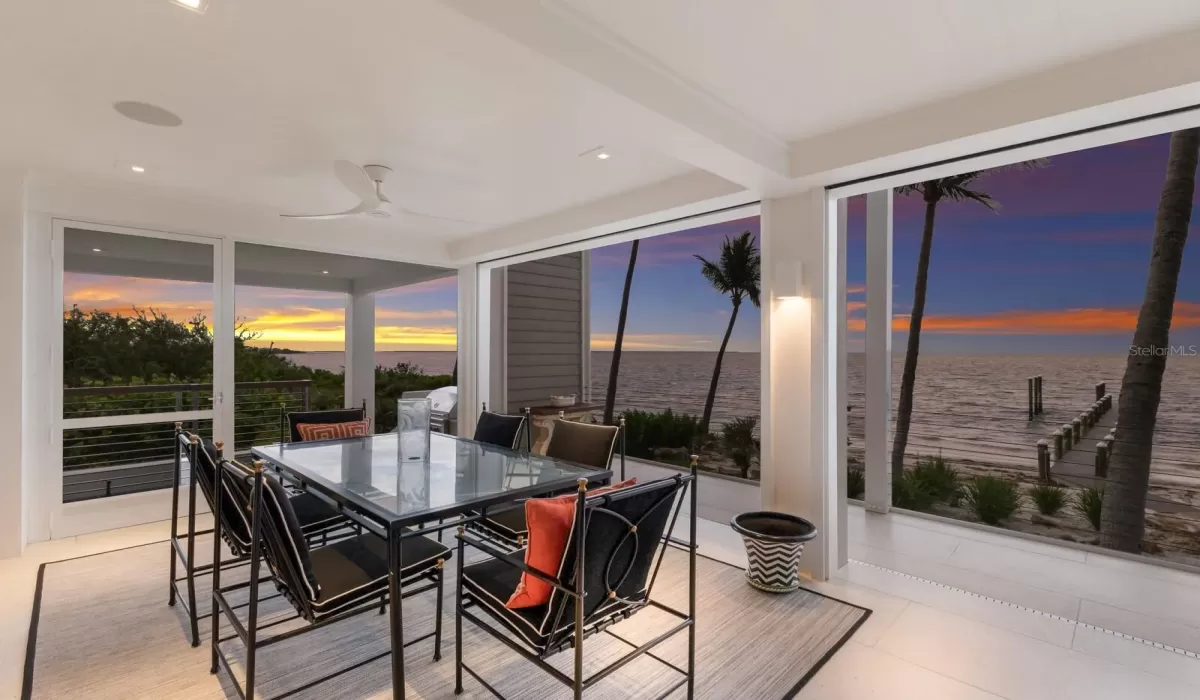 4 Bedrooms Bedrooms, 0 ,3 BathroomsBathrooms,Residential,For Sale,0,D6145154