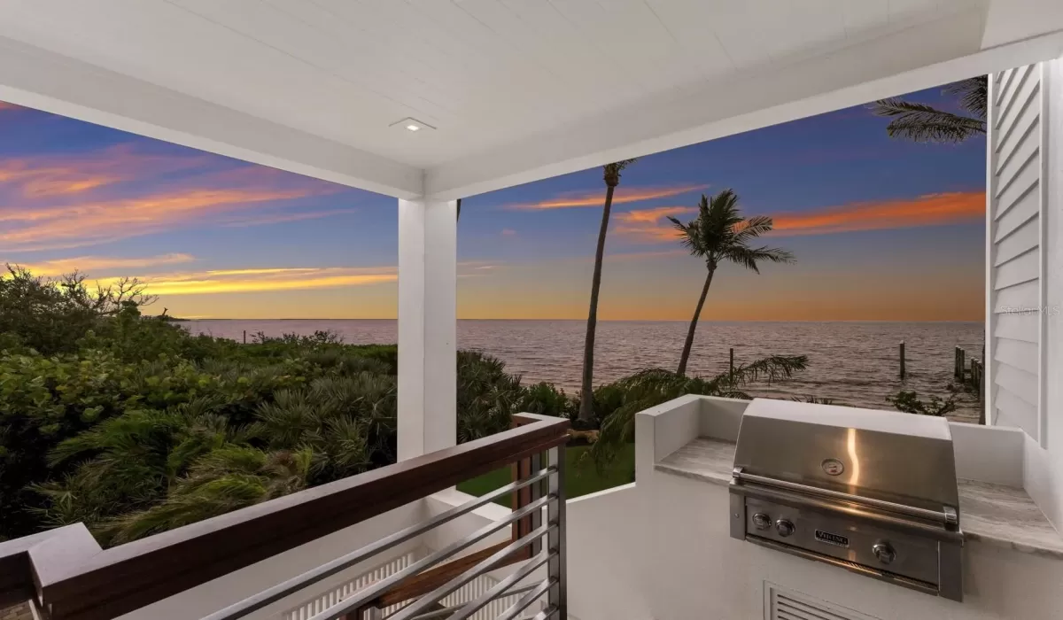 4 Bedrooms Bedrooms, 0 ,3 BathroomsBathrooms,Residential,For Sale,0,D6145154