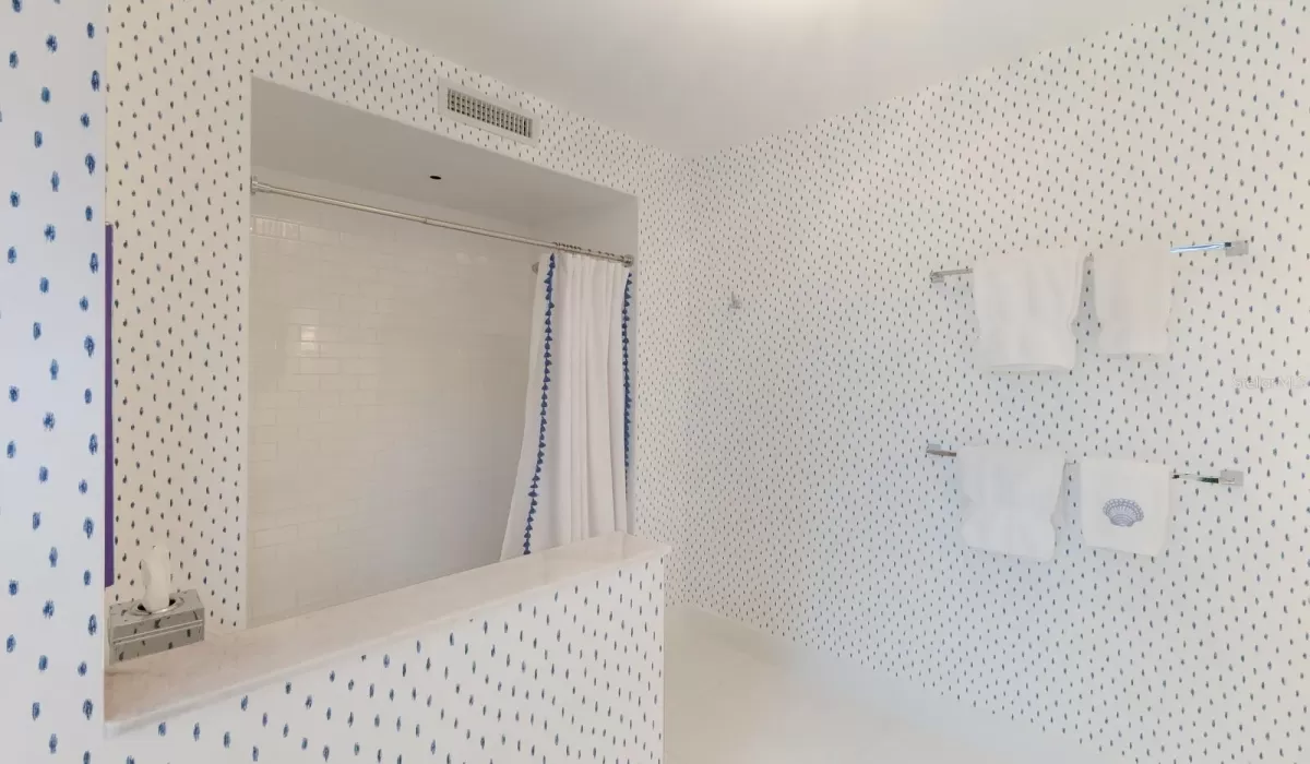 4 Bedrooms Bedrooms, 0 ,3 BathroomsBathrooms,Residential,For Sale,0,D6145154