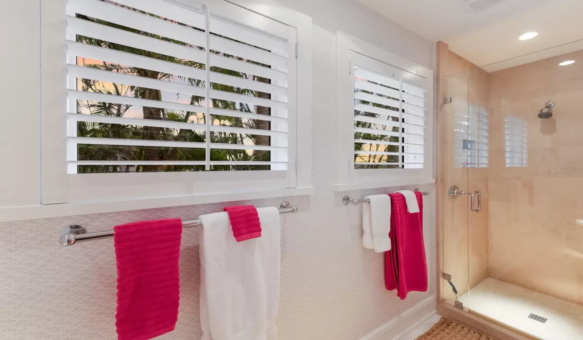 4 Bedrooms Bedrooms, 0 ,3 BathroomsBathrooms,Residential,For Sale,0,D6145154