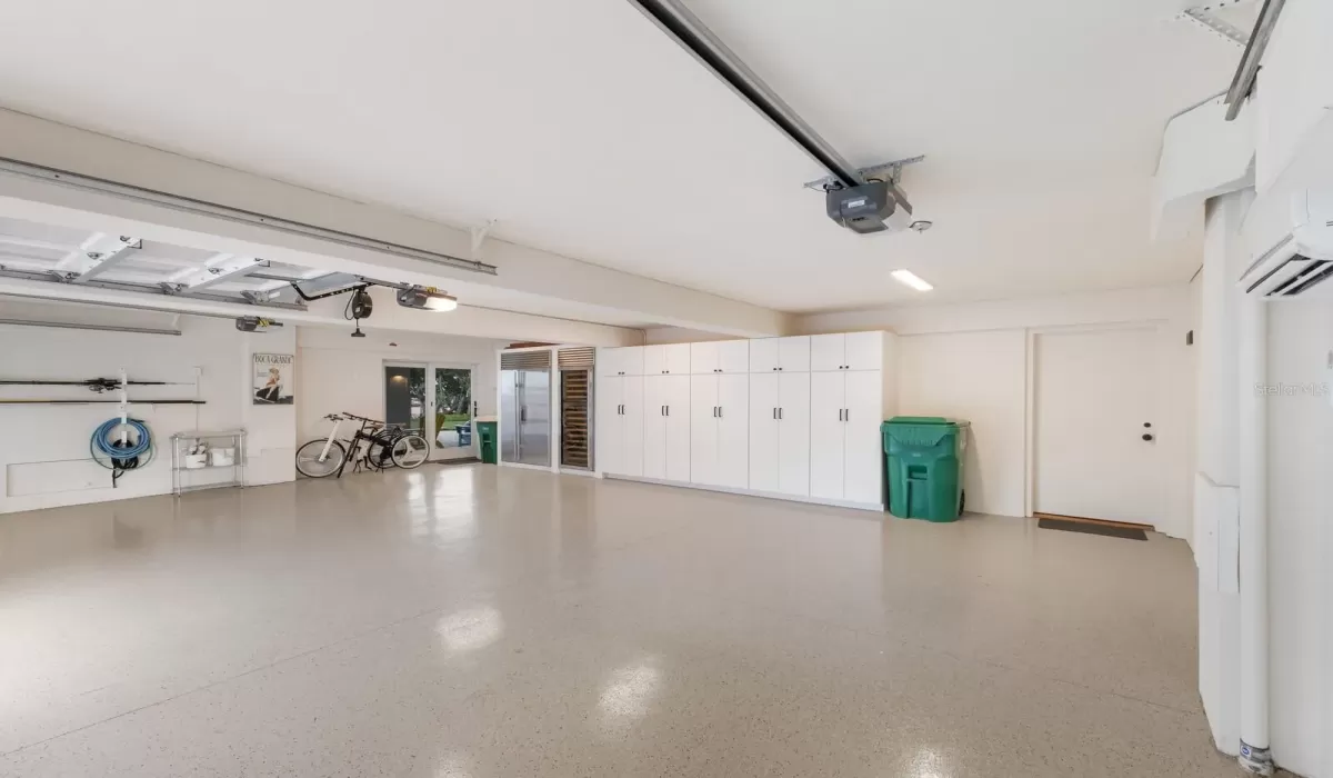 4 Bedrooms Bedrooms, 0 ,3 BathroomsBathrooms,Residential,For Sale,0,D6145154