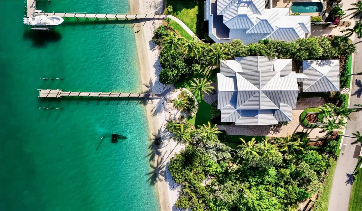 4 Bedrooms Bedrooms, 0 ,3 BathroomsBathrooms,Residential,For Sale,0,D6145154