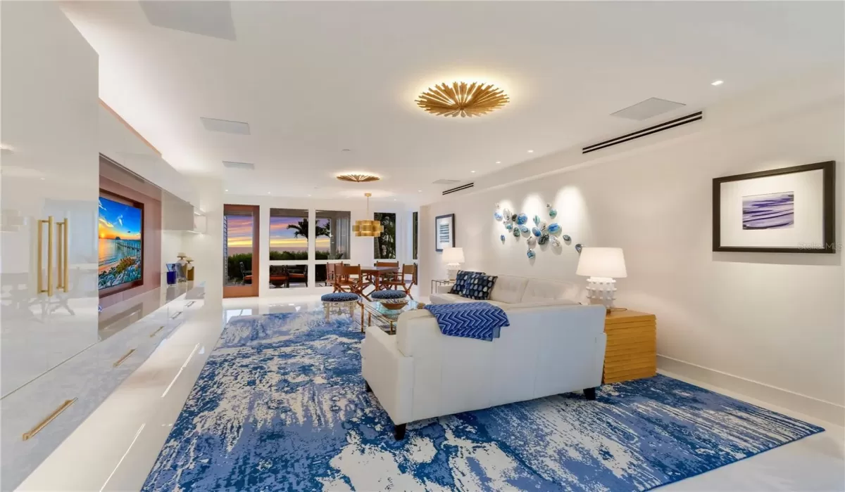 4 Bedrooms Bedrooms, 0 ,3 BathroomsBathrooms,Residential,For Sale,0,D6145154