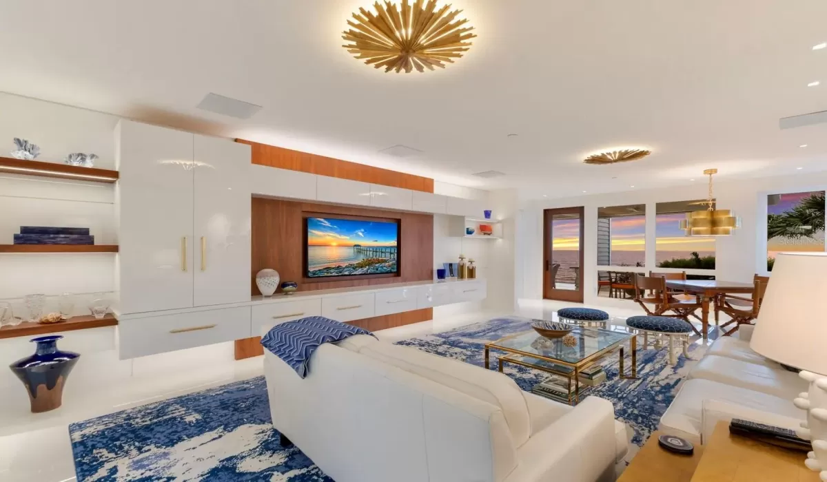 4 Bedrooms Bedrooms, 0 ,3 BathroomsBathrooms,Residential,For Sale,0,D6145154